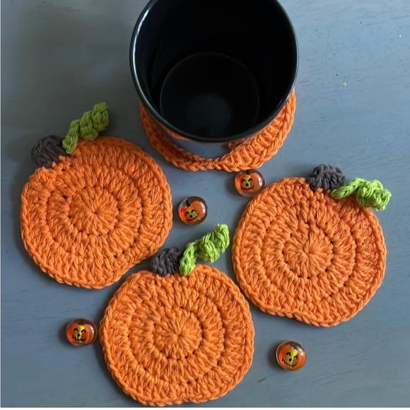 4 Crochet Coasters Handmade By Seller - Pumpkin Set - 100% Cotton - Picture 4 of 6